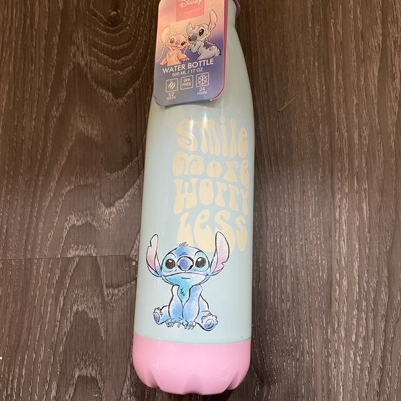 NWT Lilo and stitch water bottle 500ml - Picture 2 of 2